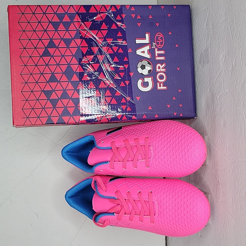 Girls cleats
